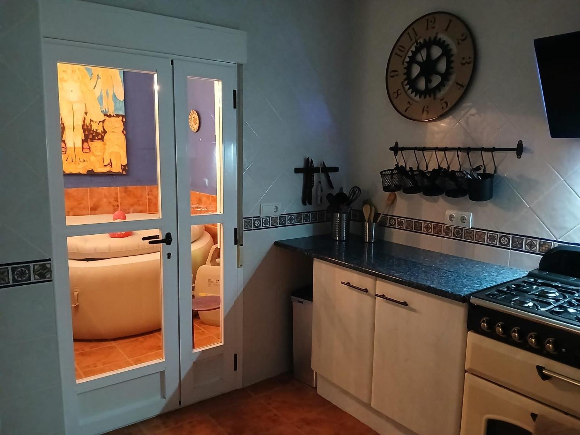 The Beach Hut With Lazy Spa 아드라 외부 사진